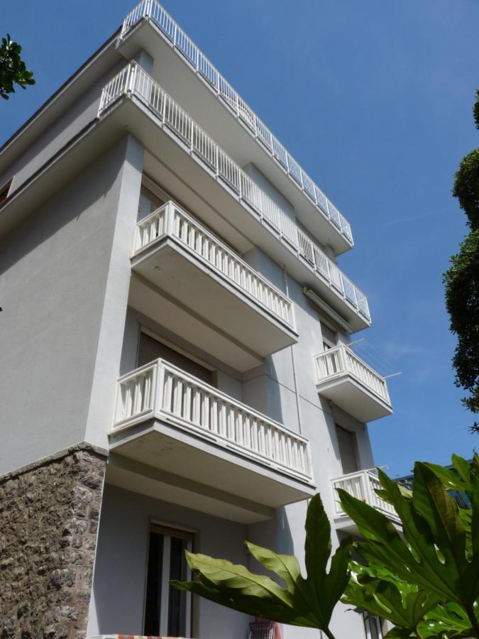 Aquarium By The Sea Apartment เลวานโต ภายนอก รูปภาพ